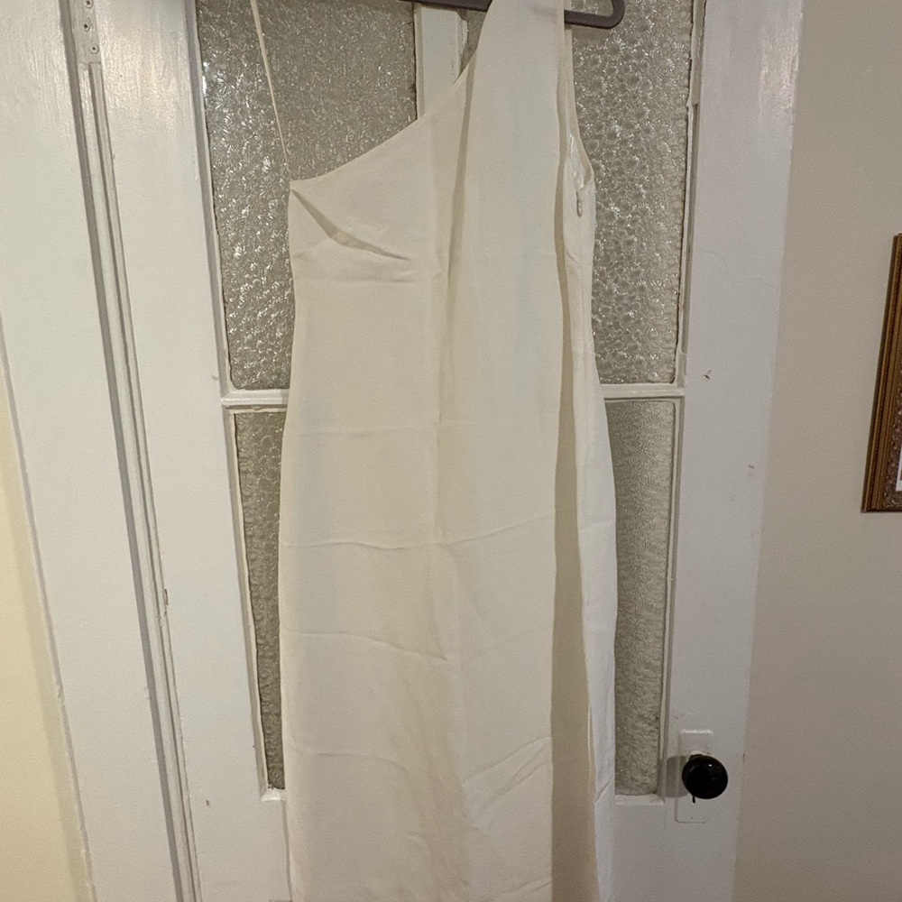 Elegant White One-Shoulder Dress